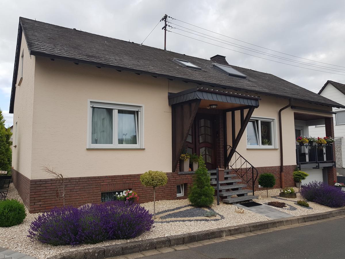 Ferienwohnung Hedi Mertloch エクステリア 写真